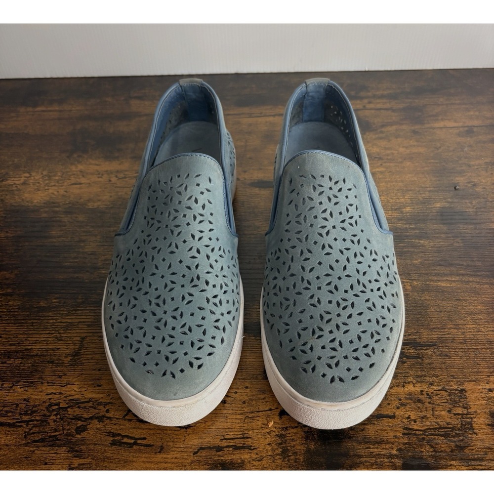 Vionic Kani Perforated Slip On Sneakers Womens Sz 9 Blue Suede